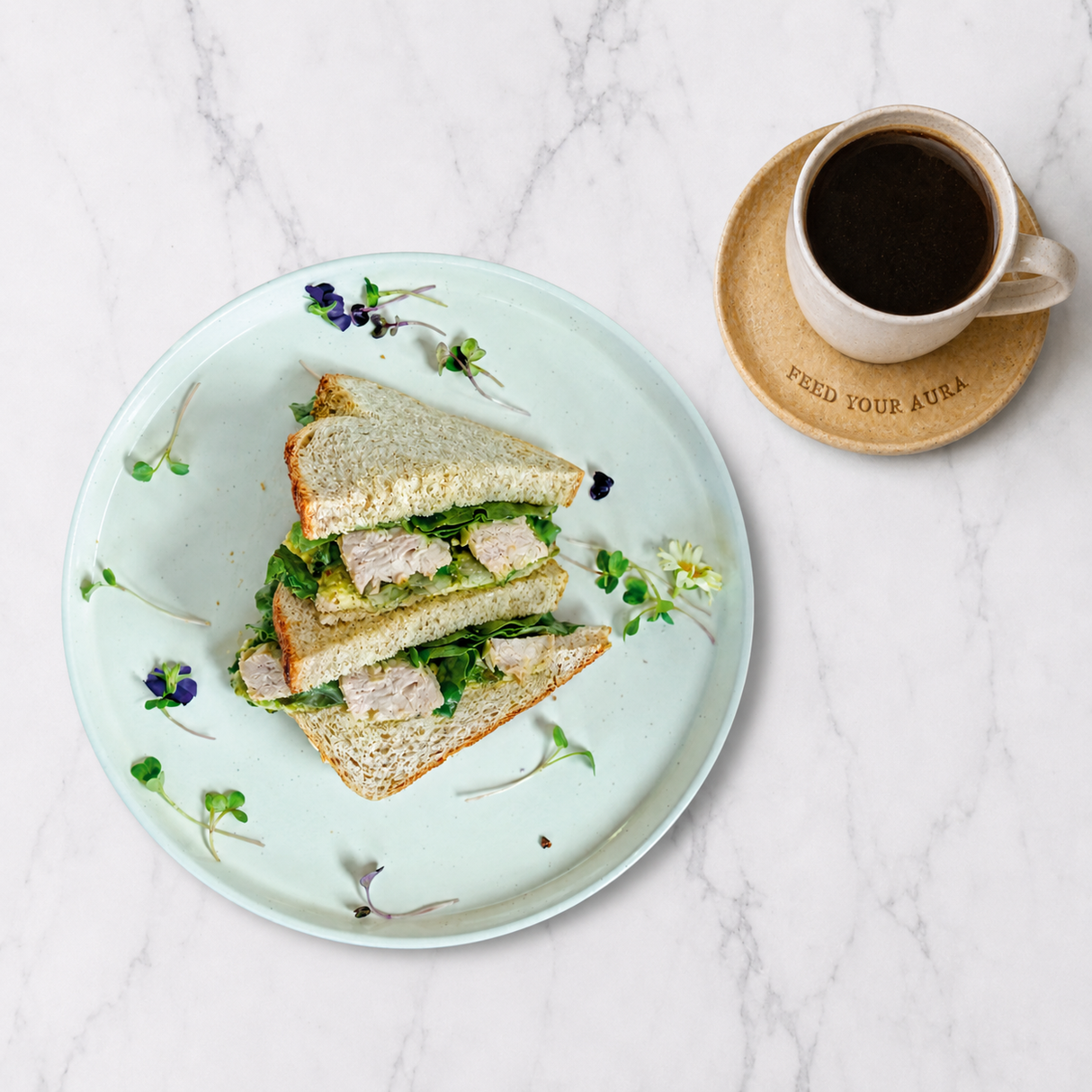 SANDWICH DE POLLO + CAFÉ NEGRO